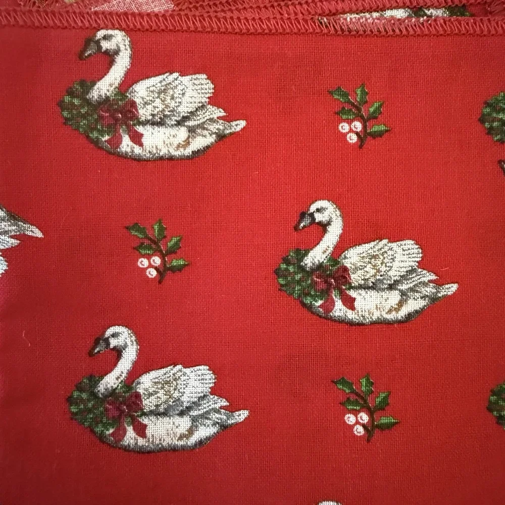 Christmas Geese Goose Ducks Table 4 Napkins Red 9
